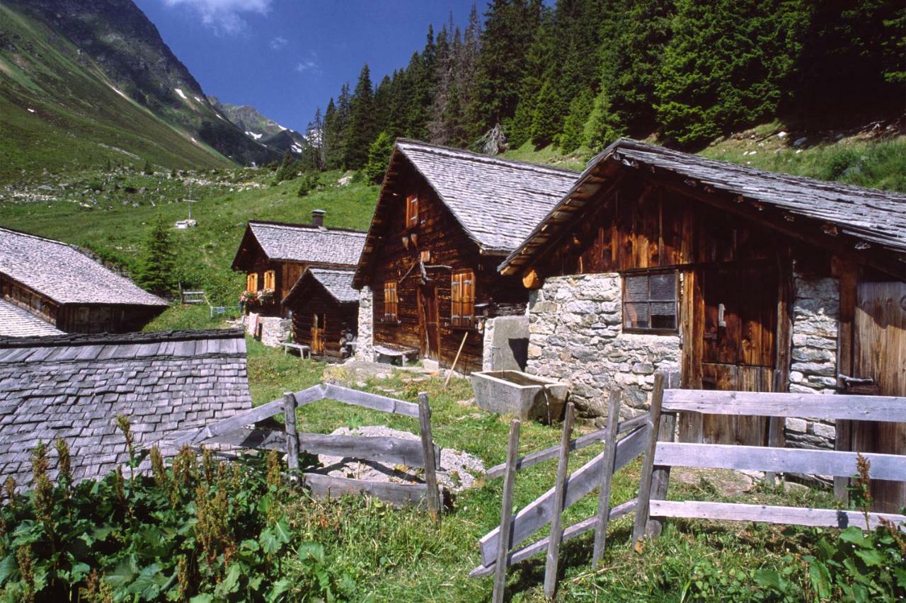 Haus Karin Bed & Breakfast Sankt Gallenkirch Exterior photo
